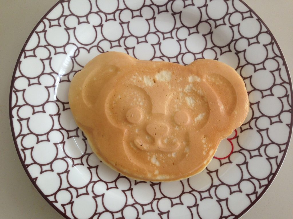 ホットケーキ パンケーキ ダッフィーの顔ができるパン いたちめどっとこむ