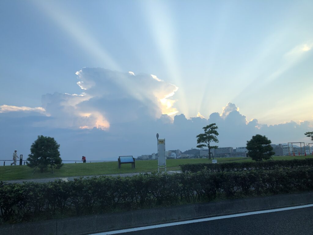 島根県松江市での天使のはしご（エンジェルラダー）
